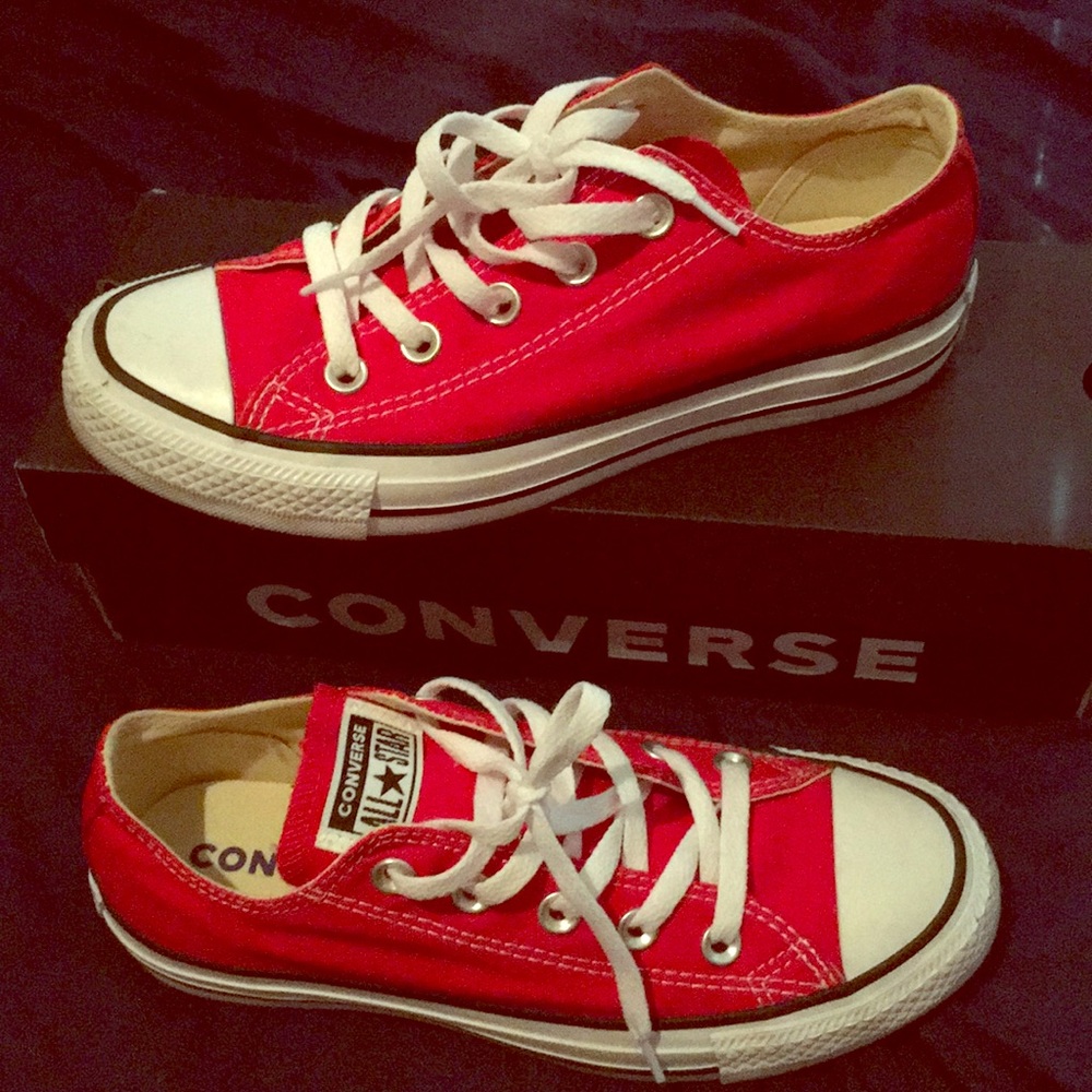 Converse - Picture 1 of 8